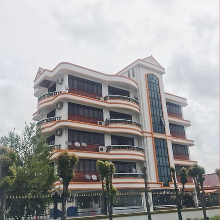 Ferienwohnung Harrington Court Kota Kinabalu Exterior foto