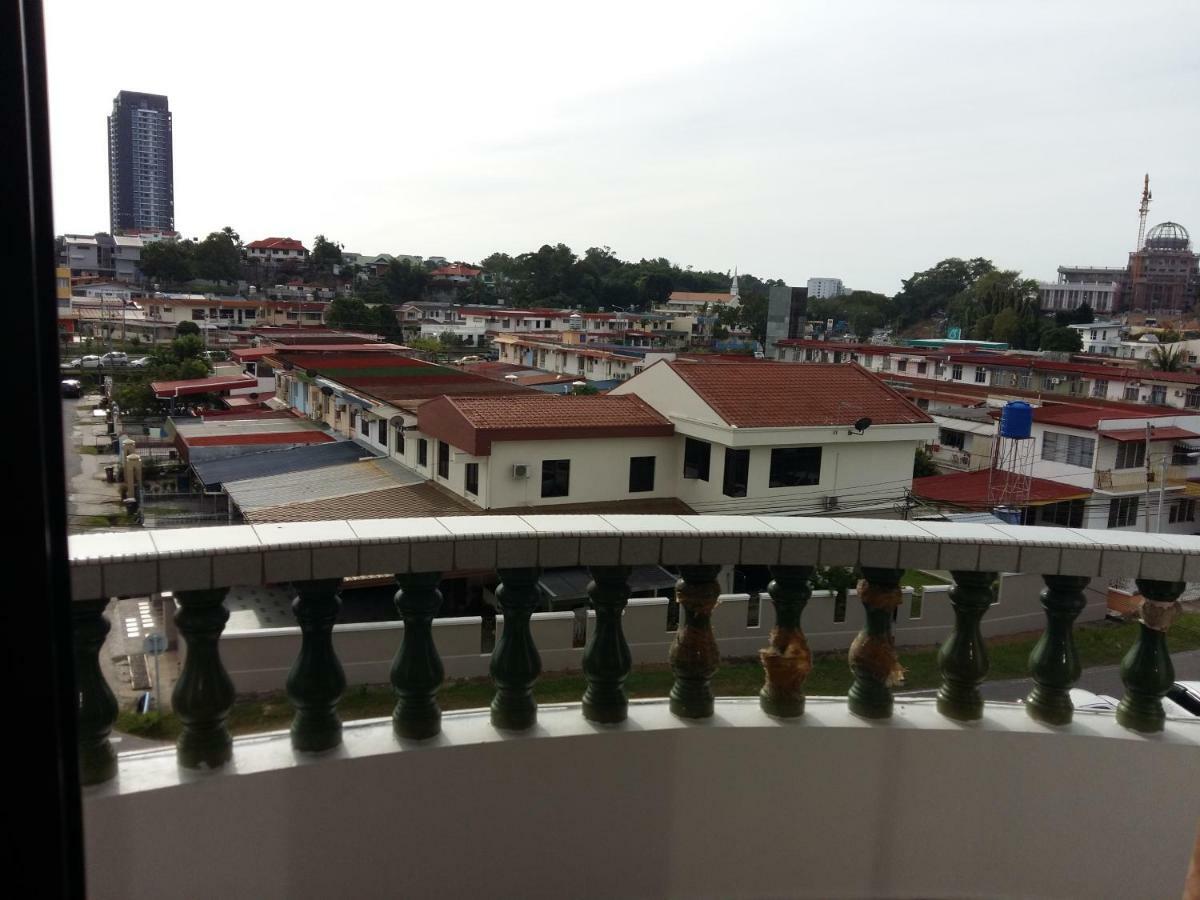Ferienwohnung Harrington Court Kota Kinabalu Exterior foto